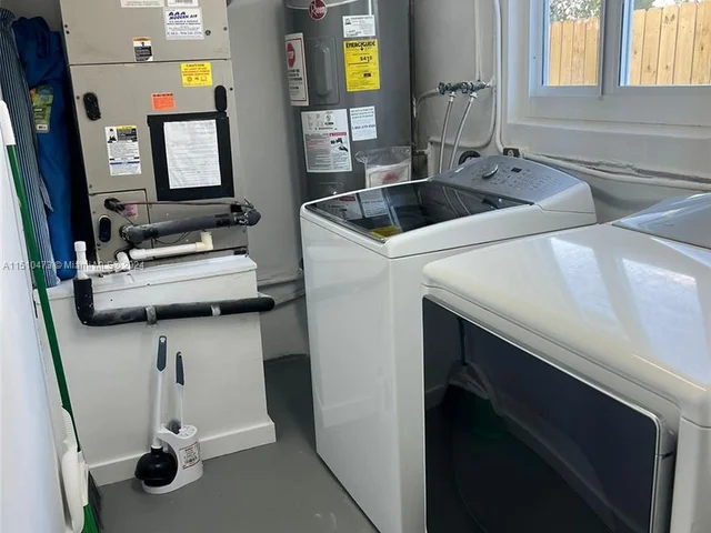 2010 N 31st Ct, Hollywood FL 33021