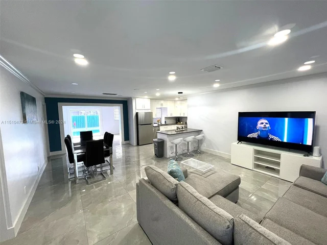 2010 N 31st Ct, Hollywood FL 33021