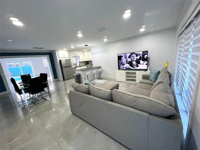 2010 N 31st Ct, Hollywood FL 33021