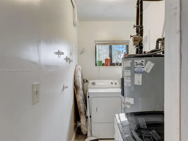 6961 Scott St, Hollywood FL 33024