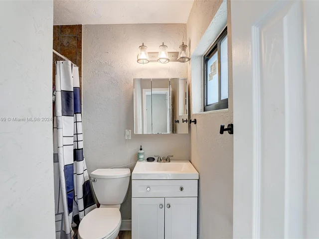 6961 Scott St, Hollywood FL 33024