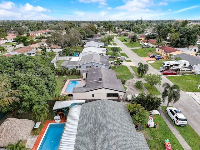 6961 Scott St, Hollywood FL 33024