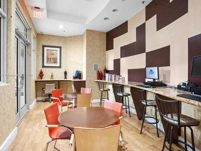 1830 Radius Dr # 822, Hollywood FL 33020