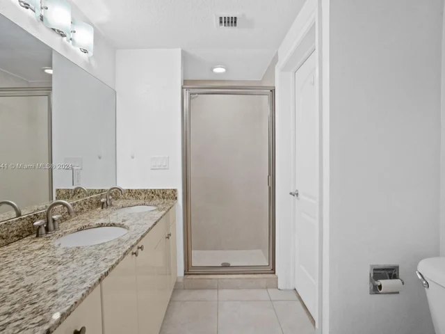 1830 Radius Dr # 822, Hollywood FL 33020