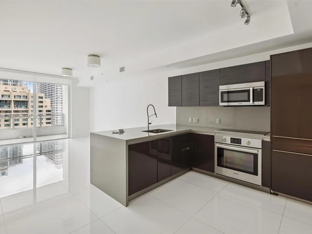 1080 Brickell Ave # 1806, Miami FL 33131