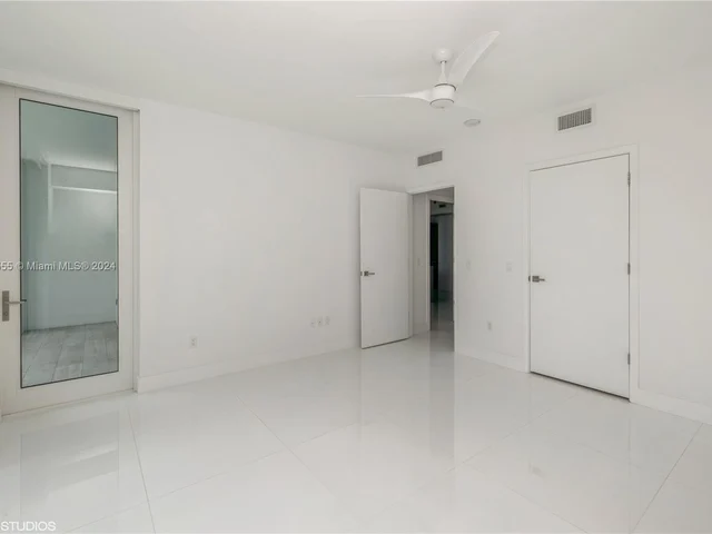 1080 Brickell Ave # 1806, Miami FL 33131