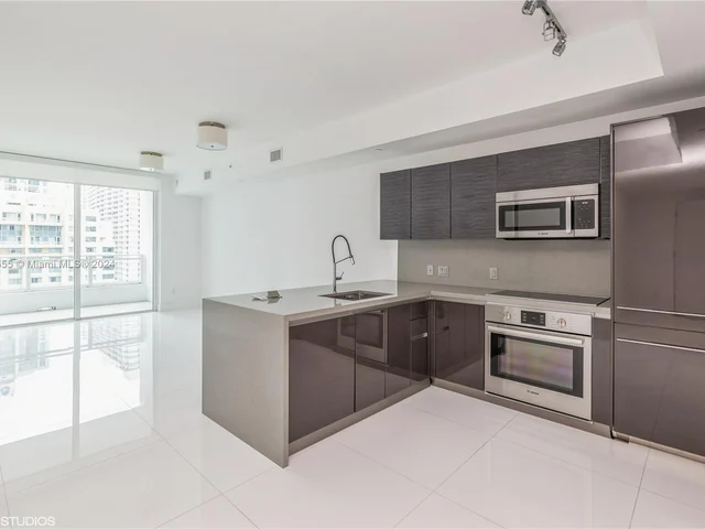 1080 Brickell Ave # 1806, Miami FL 33131
