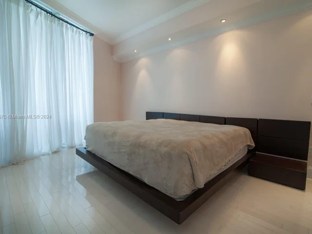 18101 Collins Ave # 1803, Sunny Isles Beach FL 33160