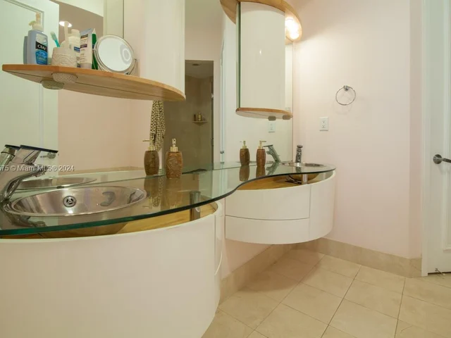 18101 Collins Ave # 1803, Sunny Isles Beach FL 33160