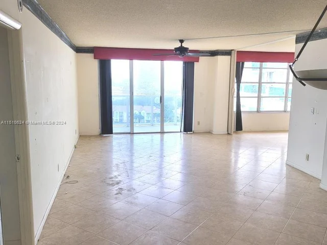 3800 S Ocean Dr # 1211, Hollywood FL 33019