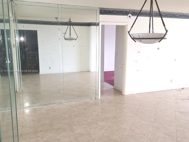 3800 S Ocean Dr # 1211, Hollywood FL 33019