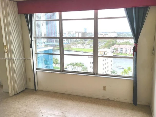 3800 S Ocean Dr # 1211, Hollywood FL 33019