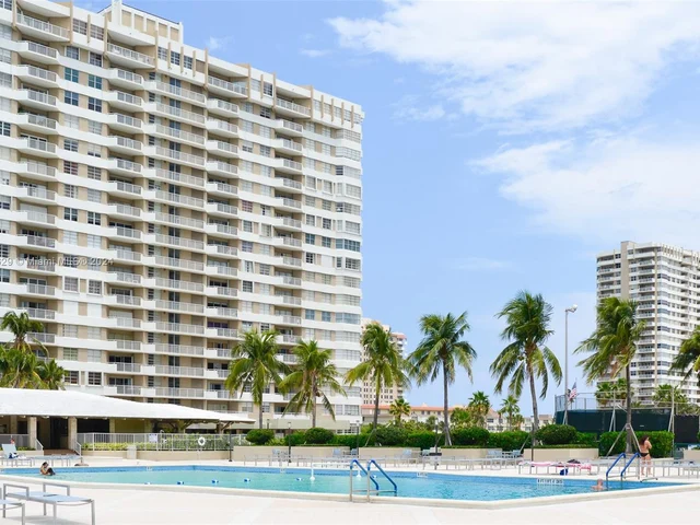 1985 S Ocean Dr # 9H, Hallandale Beach FL 33009