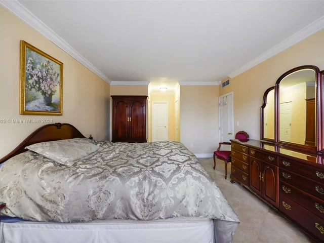 1985 S Ocean Dr # 9H, Hallandale Beach FL 33009