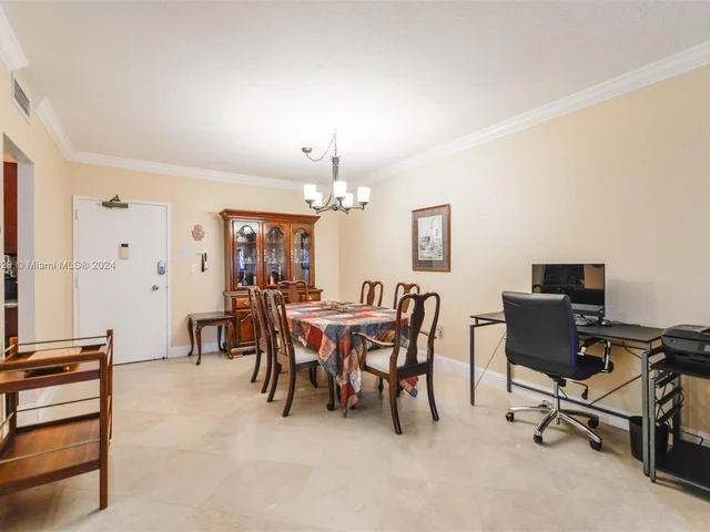 1985 S Ocean Dr # 9H, Hallandale Beach FL 33009