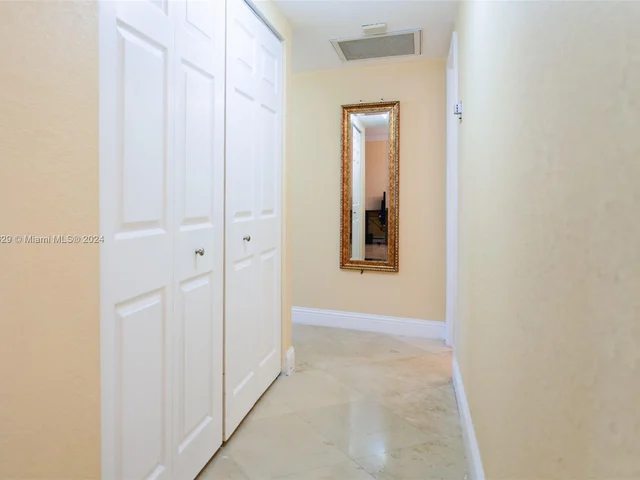 1985 S Ocean Dr # 9H, Hallandale Beach FL 33009