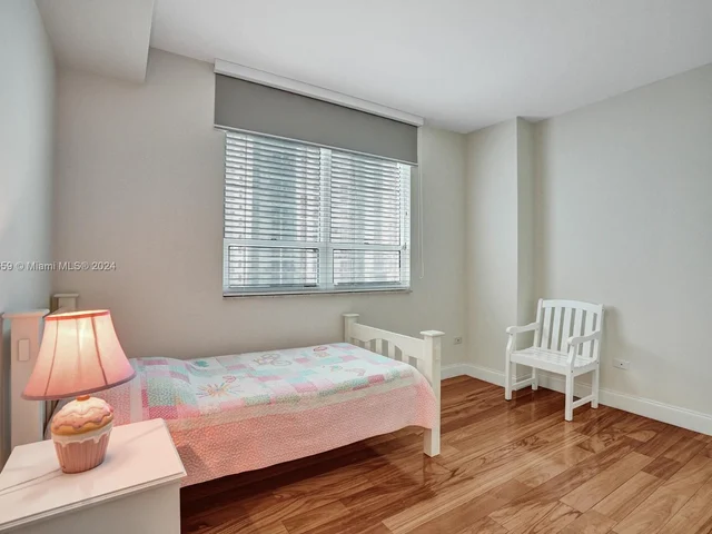 801 Brickell Key Blvd # 1804, Miami FL 33131