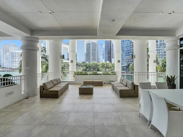801 Brickell Key Blvd # 1804, Miami FL 33131