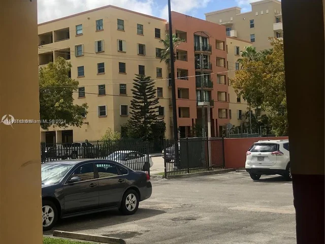 501 SW 1st St # 412, Miami FL 33130