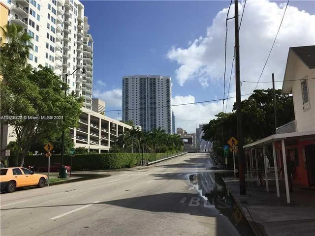 501 SW 1st St # 412, Miami FL 33130