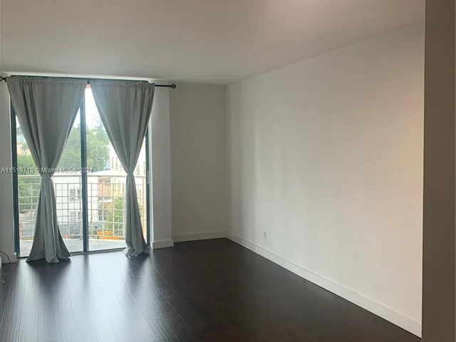 501 SW 1st St # 412, Miami FL 33130