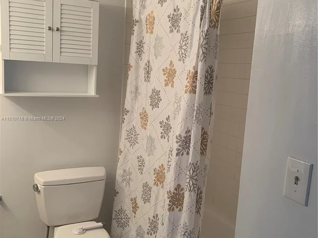 501 SW 1st St # 412, Miami FL 33130