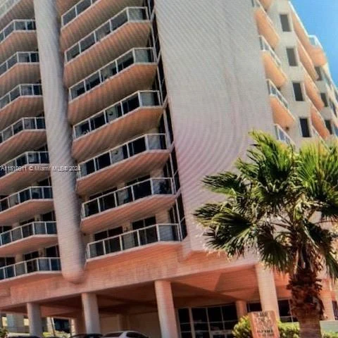 17275 Collins Ave # 1012, Sunny Isles Beach FL 33160