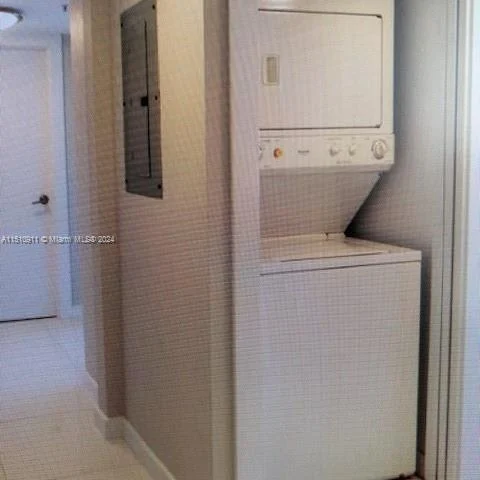 17275 Collins Ave # 1012, Sunny Isles Beach FL 33160