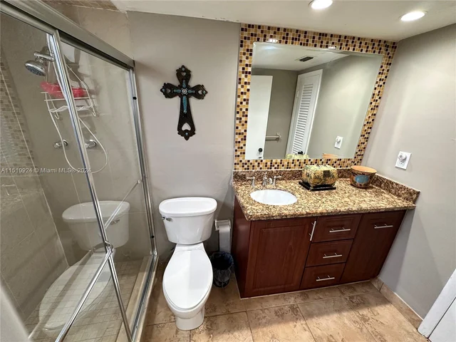 18707 NE 14th Ave # 526, Miami FL 33179