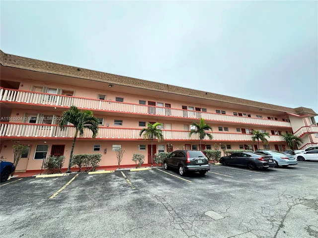 18707 NE 14th Ave # 526, Miami FL 33179