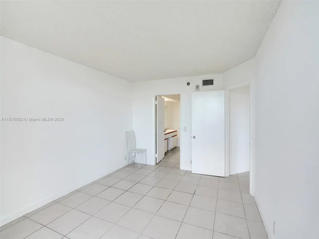 3400 192 ST # 1811, Aventura FL 33180