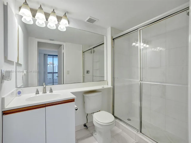 3400 192 ST # 1811, Aventura FL 33180