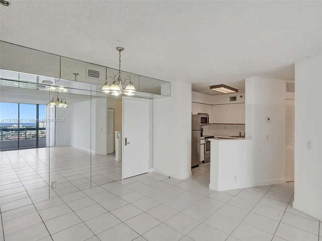 3400 192 ST # 1811, Aventura FL 33180