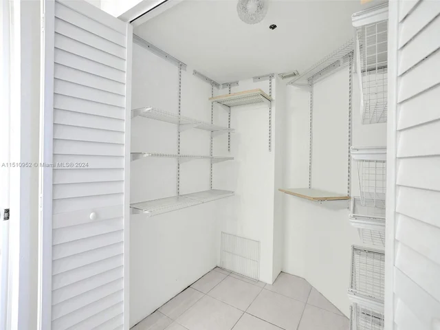 3400 192 ST # 1811, Aventura FL 33180