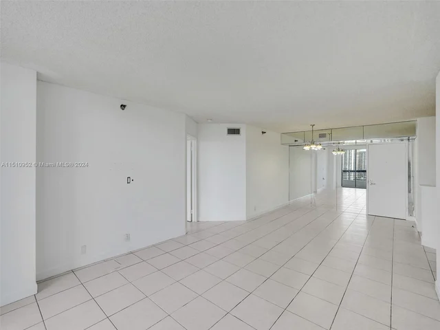 3400 192 ST # 1811, Aventura FL 33180