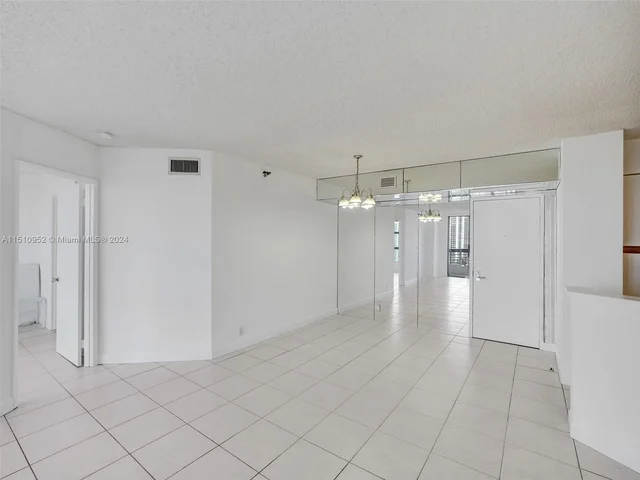 3400 192 ST # 1811, Aventura FL 33180