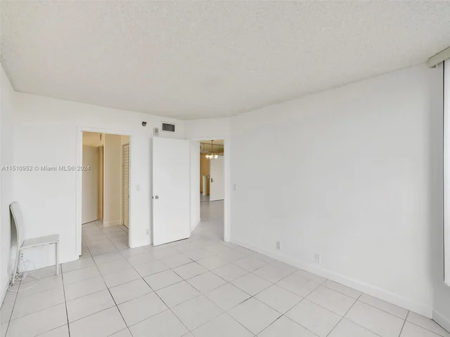 3400 192 ST # 1811, Aventura FL 33180