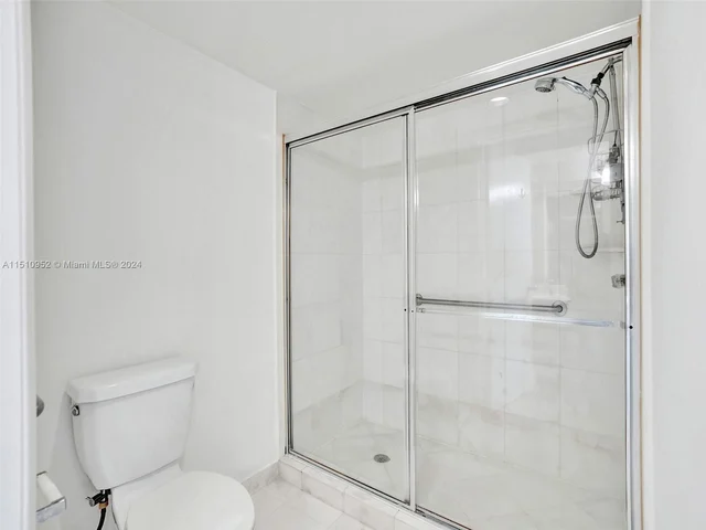 3400 192 ST # 1811, Aventura FL 33180