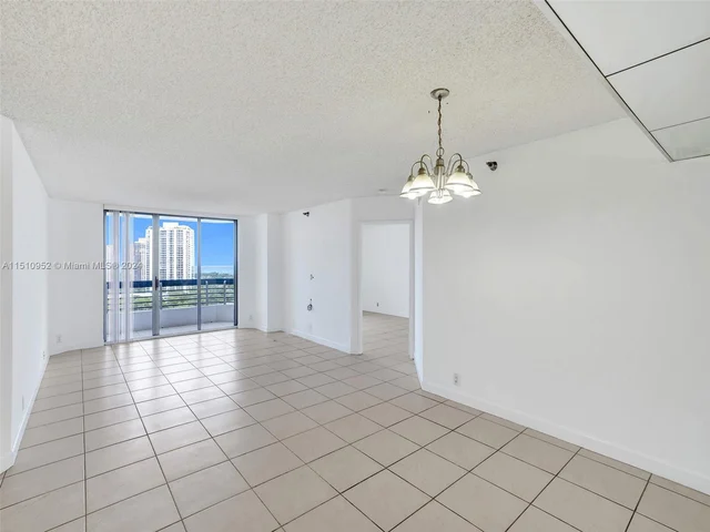 3400 192 ST # 1811, Aventura FL 33180