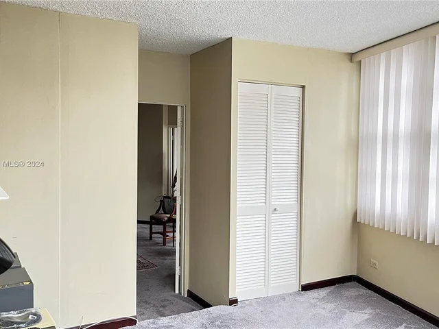 801 Brickell Bay Dr # 862, Miami FL 33131