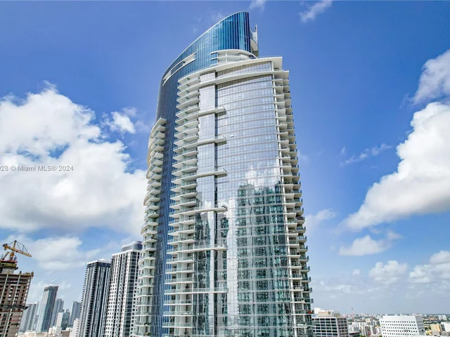 851 NE 1st Ave # 3006, Miami FL 33132