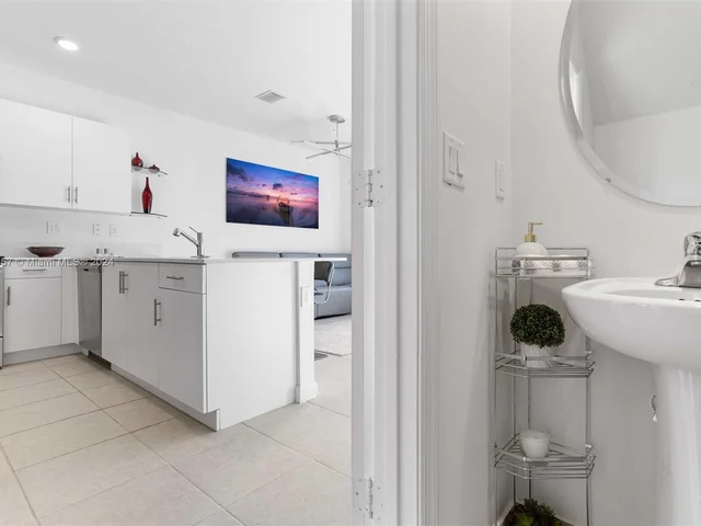 14852 SW 183rd Ter # 0, Miami FL 33187