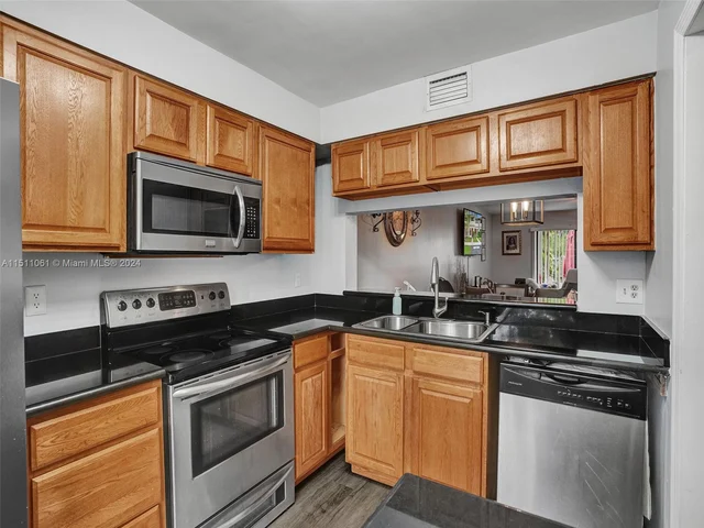 3062 S Oakland Forest Dr # 209, Oakland Park FL 33309