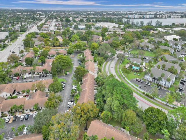 3062 S Oakland Forest Dr # 209, Oakland Park FL 33309