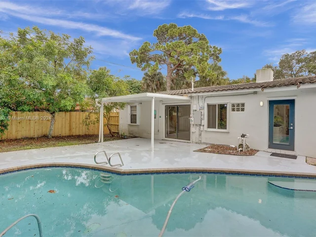 1705 SW 13th Ct, Fort Lauderdale FL 33312