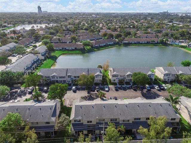 4974 SW 31st Ter # 4974, Hollywood FL 33312