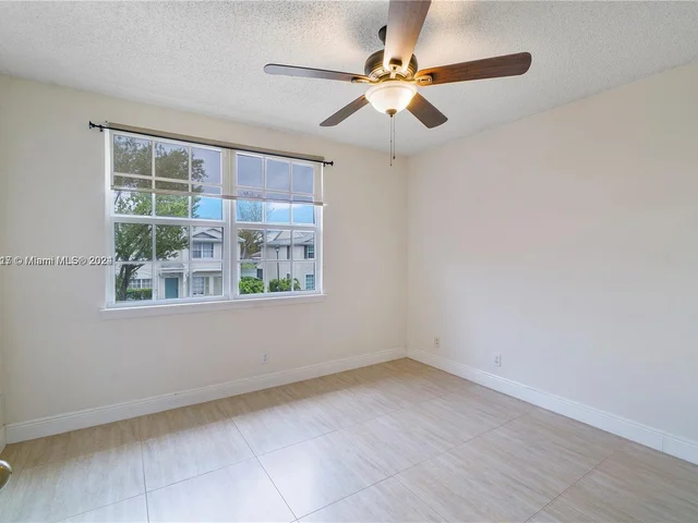4974 SW 31st Ter # 4974, Hollywood FL 33312
