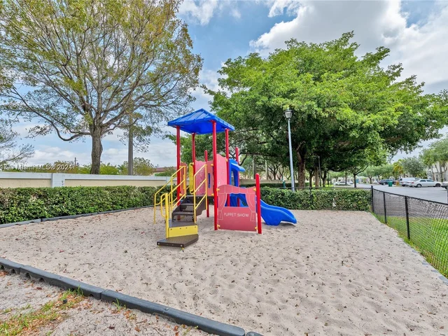 4974 SW 31st Ter # 4974, Hollywood FL 33312