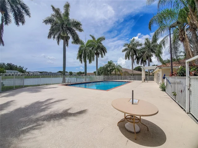 4974 SW 31st Ter # 4974, Hollywood FL 33312