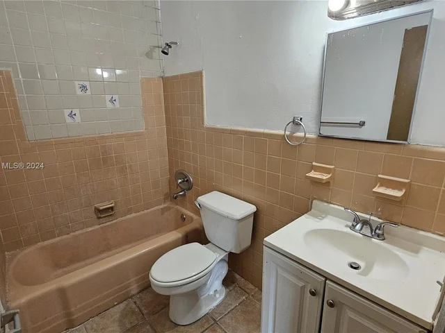 2771 SW 3rd St, Fort Lauderdale FL 33312